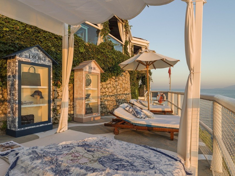 dior-2020-pop-up-diorivieracapri-tskristen-pelou-7.jpg