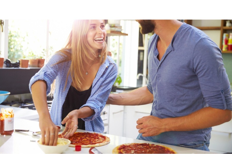 pizza-making-shutterstock-265620992.jpg