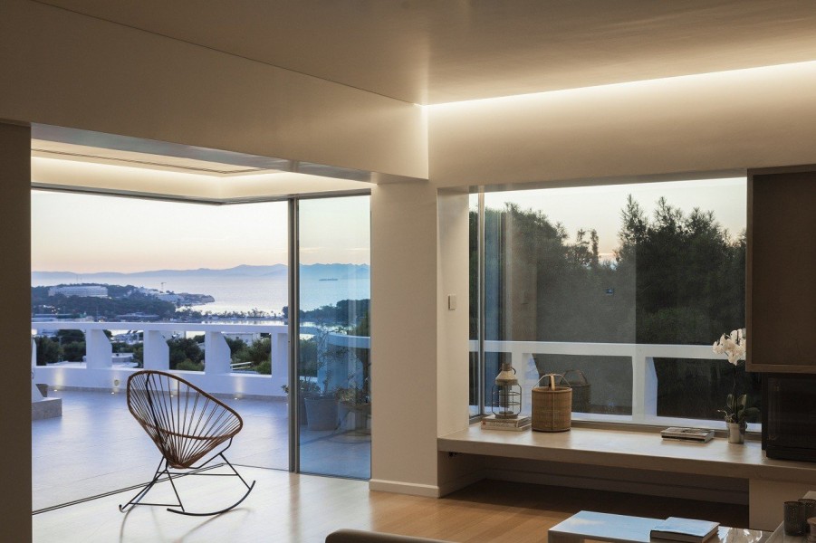 penthouse-in-vouliagmeni-synama-architecture-02.jpg