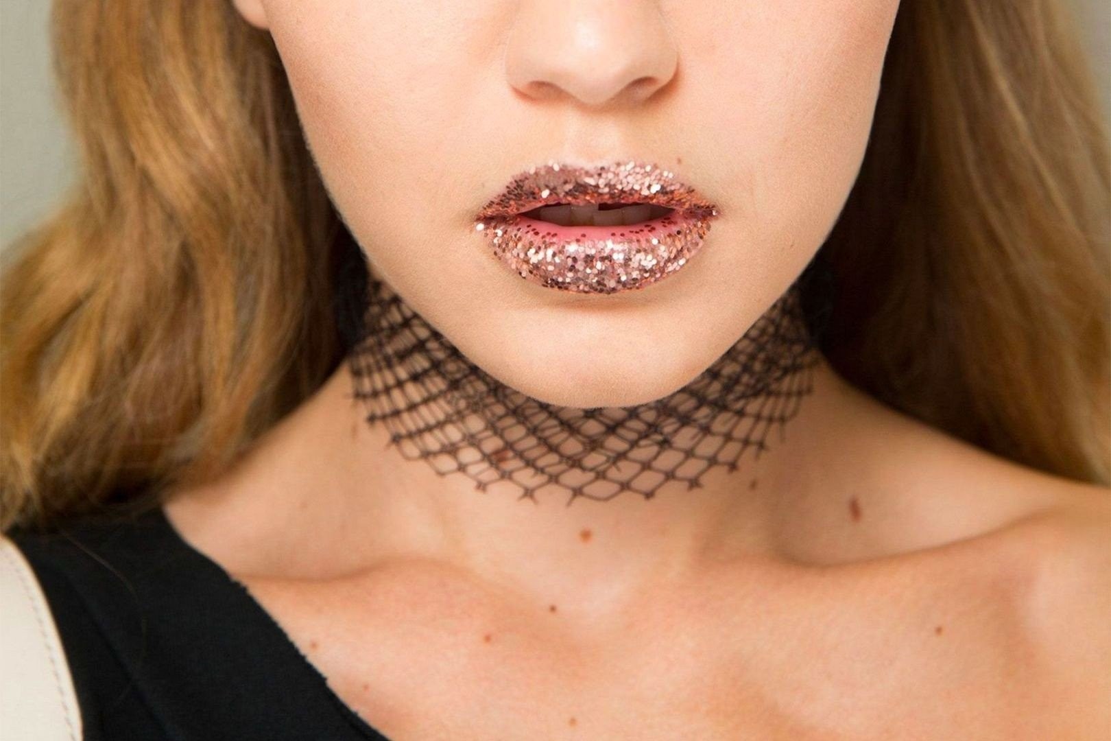 glitter-lips.jpg glitter-lips.jpg