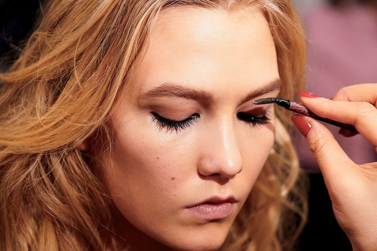 karlie-kloss-eyebrows.jpg karlie-kloss-eyebrows.jpg