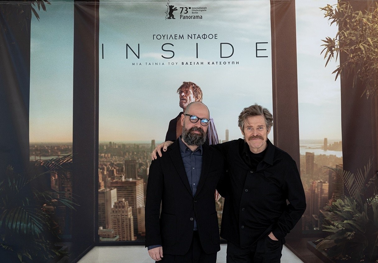 49pan-462-inside-press-conference-vasilis-katsoupis-willem-dafoe-1-1-RALo1.jpg