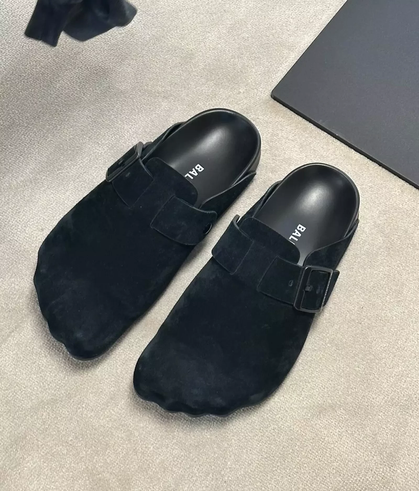 balenciaga-birkenstock-5.webp