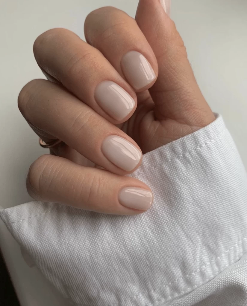 neutral-nails.webp