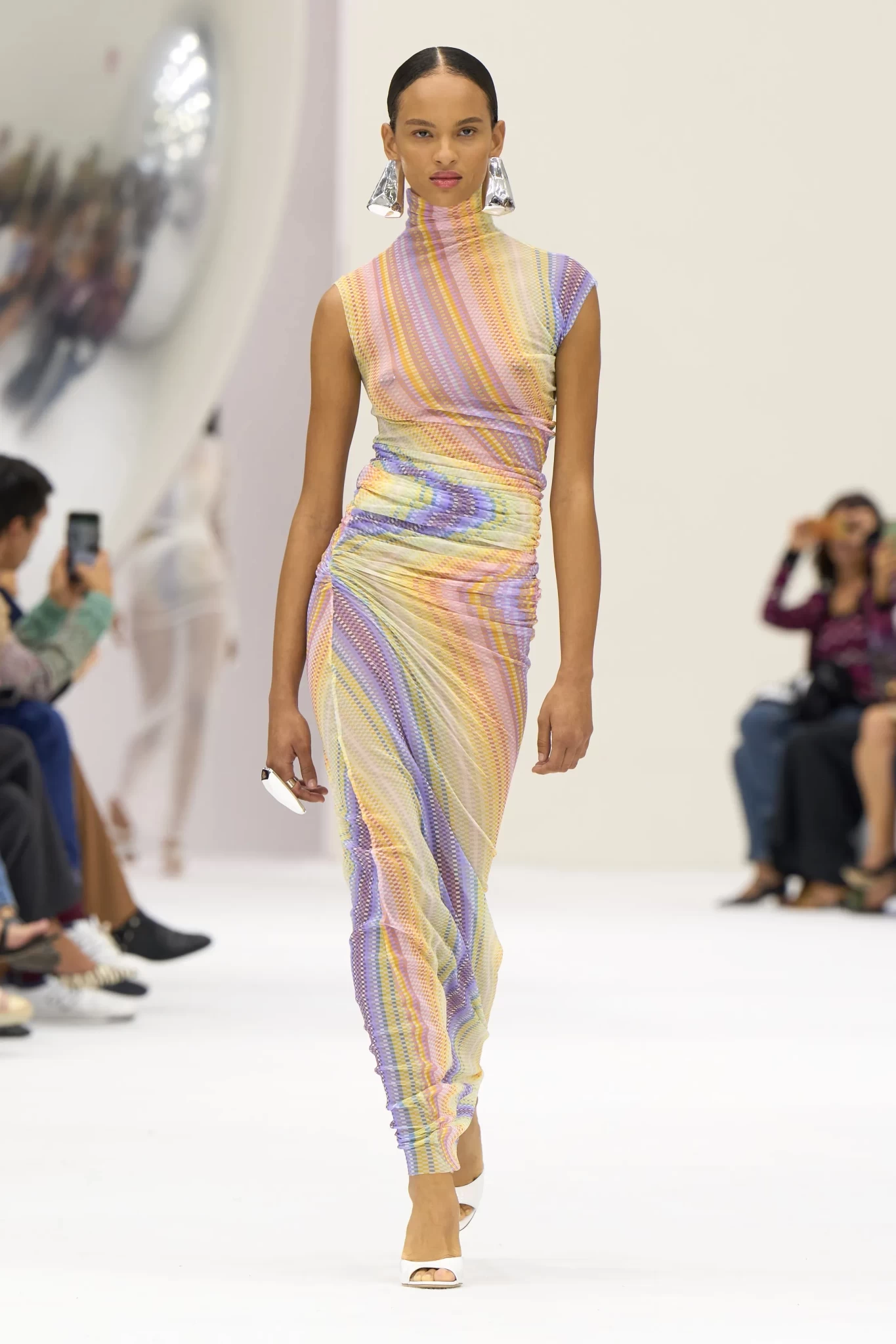 00001-missoni-spring-2024-ready-to-wear-credit-gorunway.webp