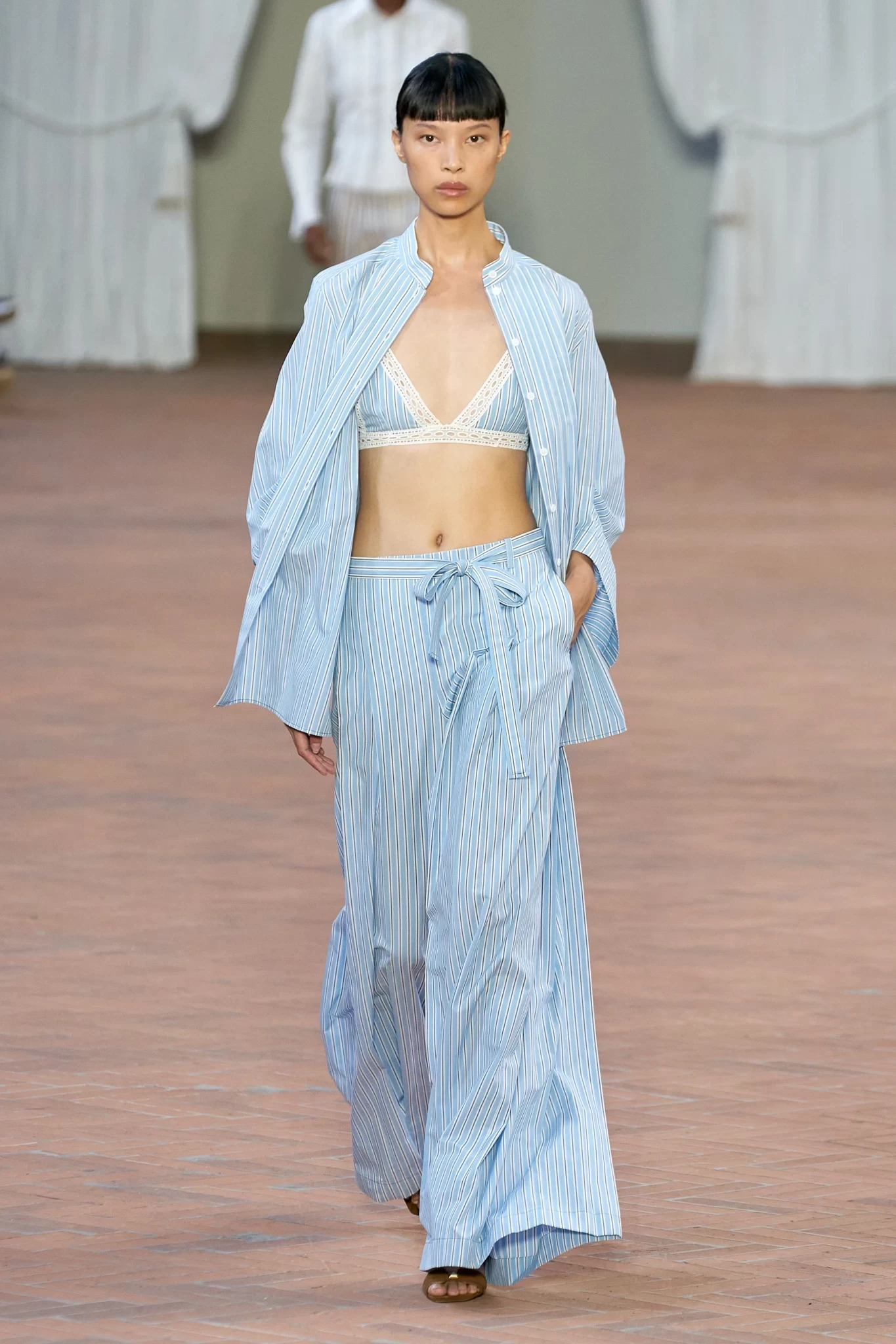 00003-alberta-ferretti-spring-2024-ready-to-wear-credit-gorunway.webp