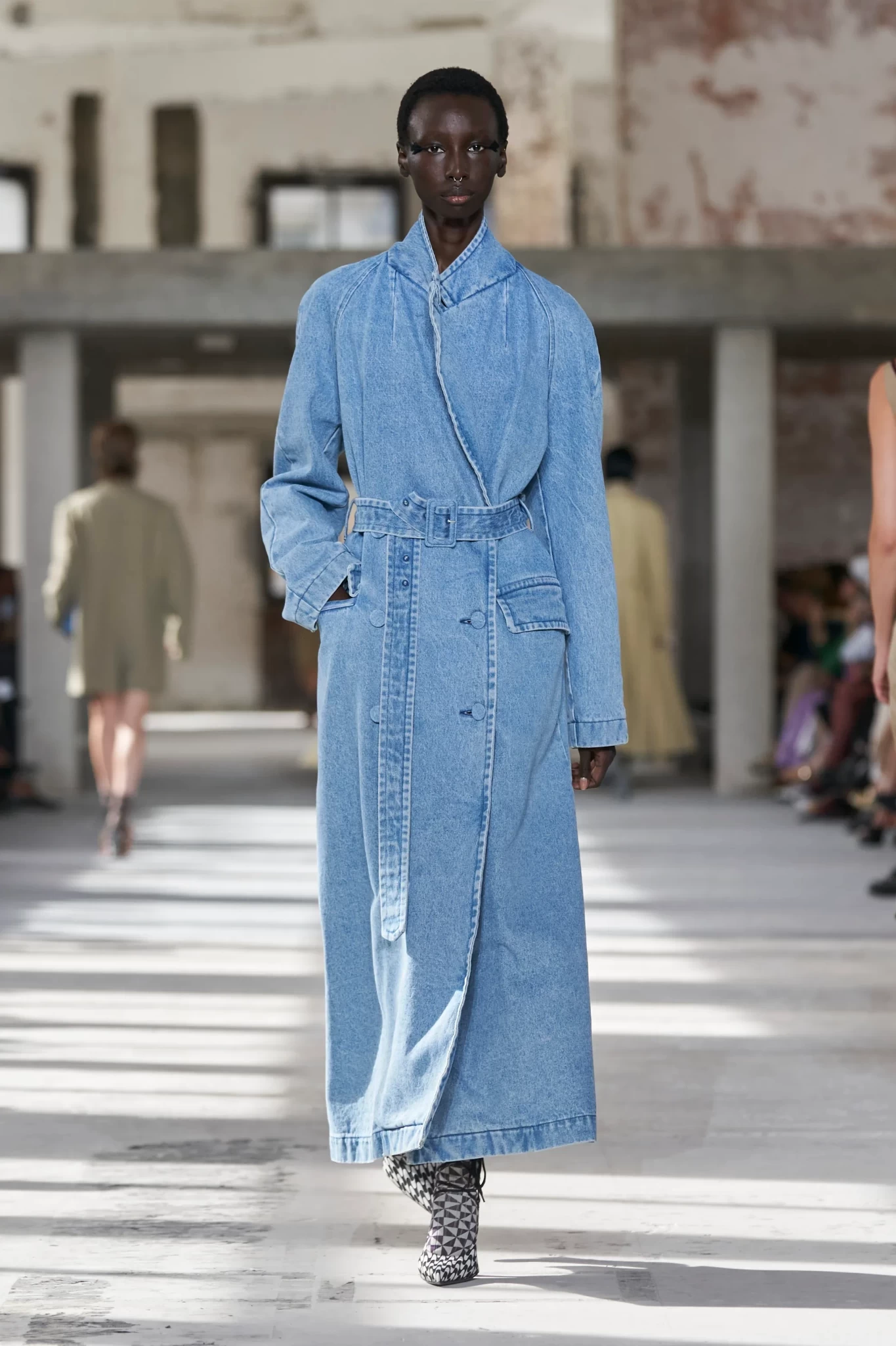 00005-dries-van-noten-spring-2024-ready-to-wear-credit-gorunway.webp