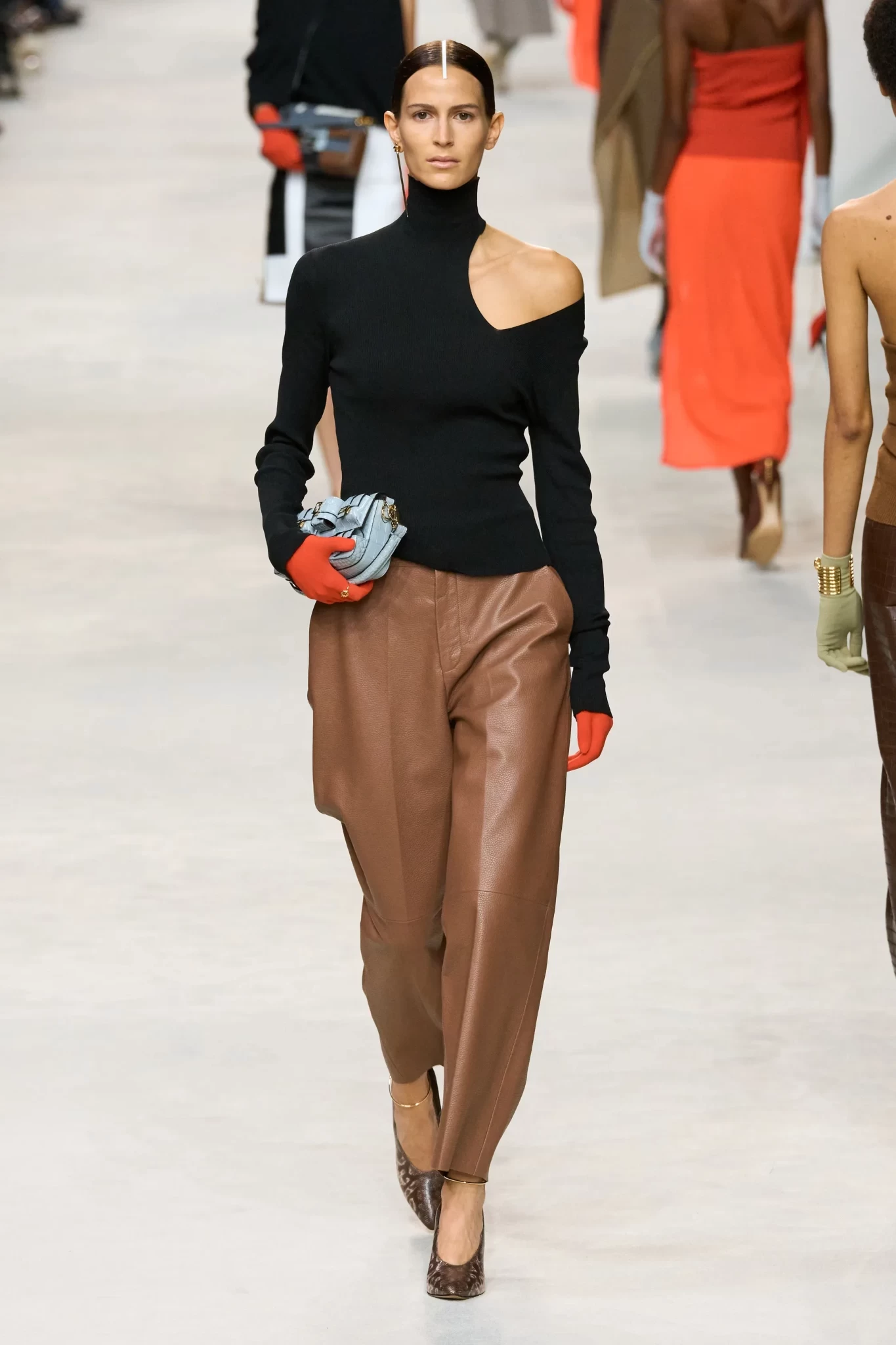 00025-fendi-spring-2024-ready-to-wear-credit-gorunway.webp
