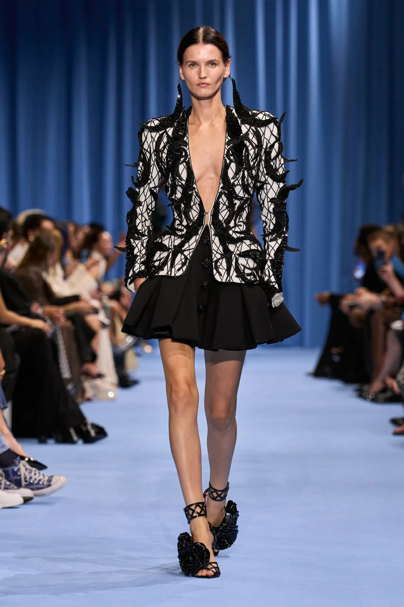 00047-balmain-spring-2024-ready-to-wear-credit-gorunway.webp