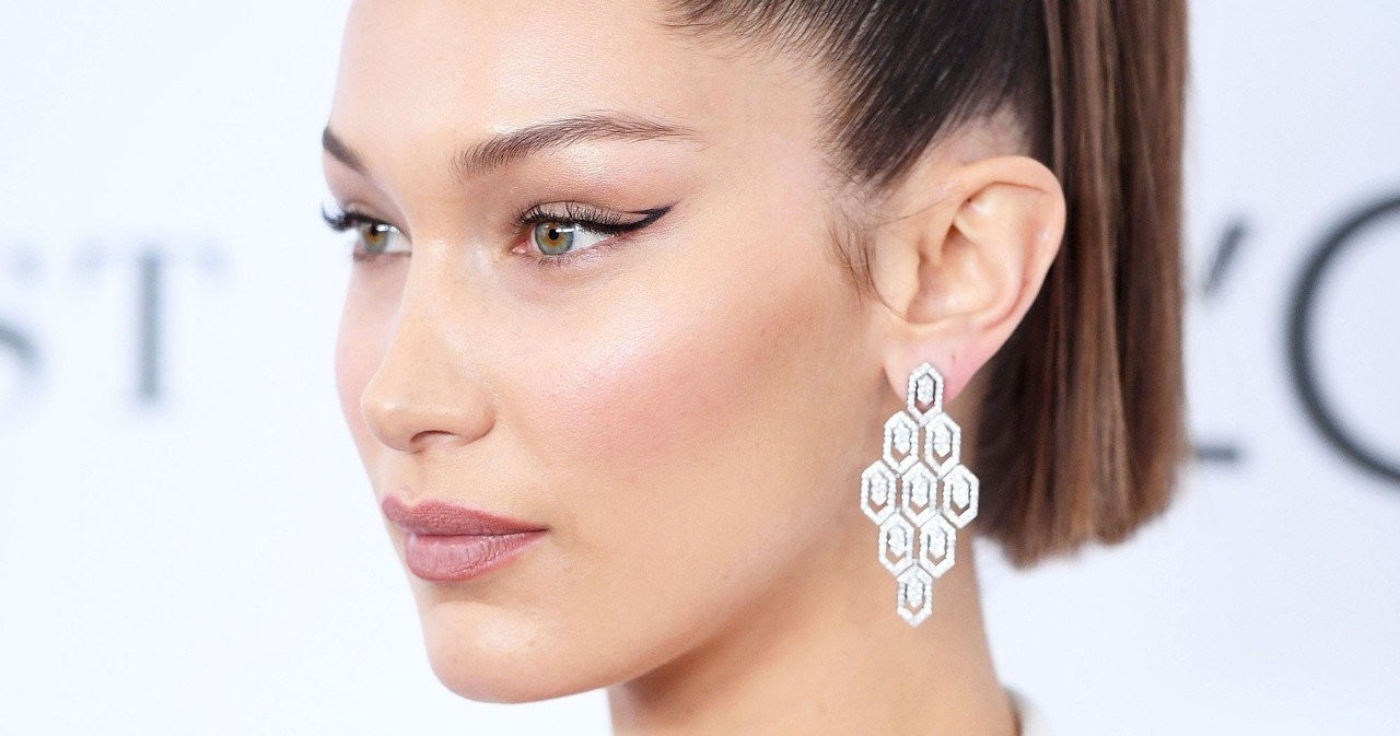 bella-hadid-negative-space-eyeliner.jpg bella-hadid-negative-space-eyeliner.jpg