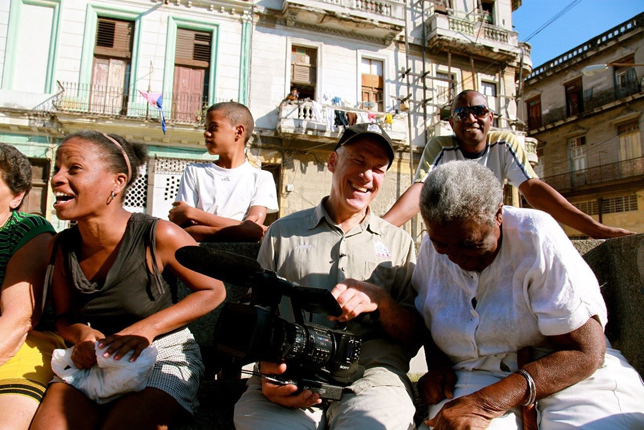cuba-and-the-cameraman.jpg cuba-and-the-cameraman.jpg