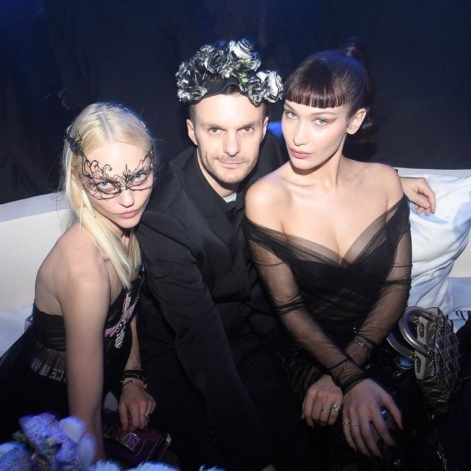 sasha-pivovarova-kris-van-assche-bella-hadid.jpg sasha-pivovarova-kris-van-assche-bella-hadid.jpg
