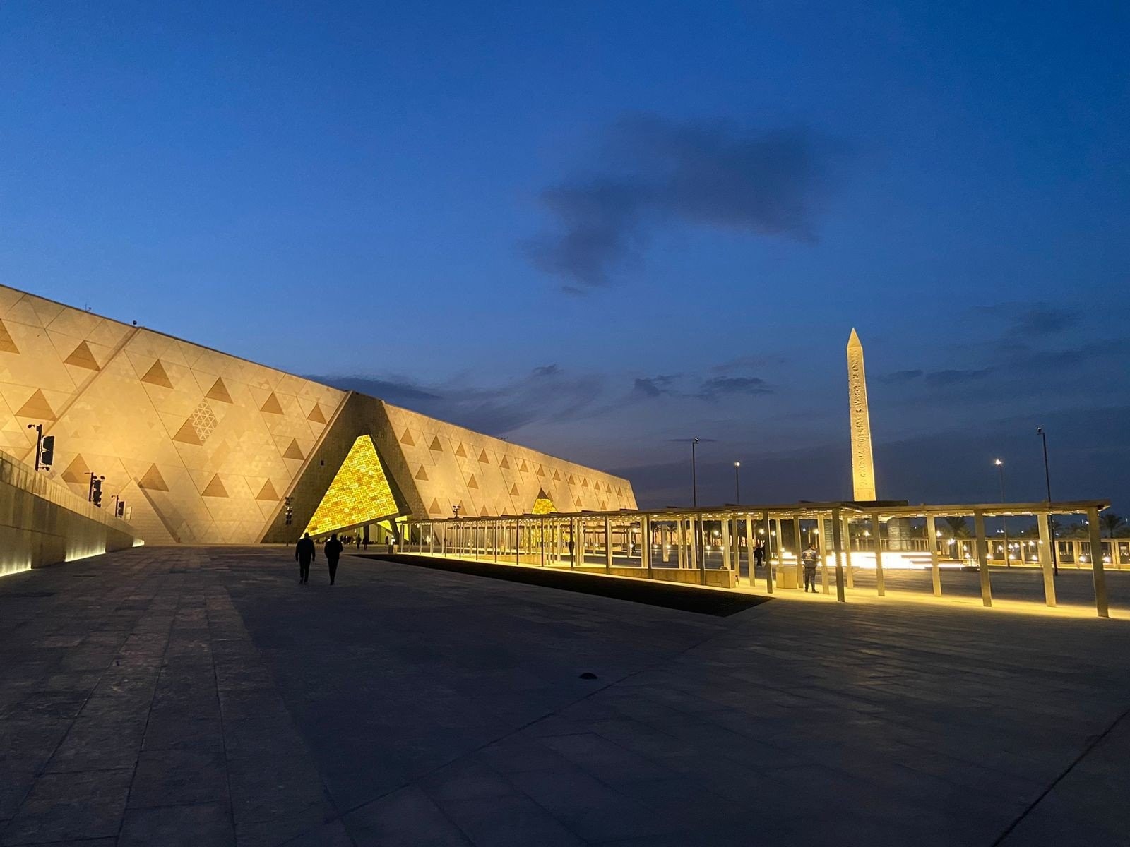 the-grand-egyptian-museum-designed-by-heneghan-peng-architects-is-officially-open-to-the-public-2.jpg