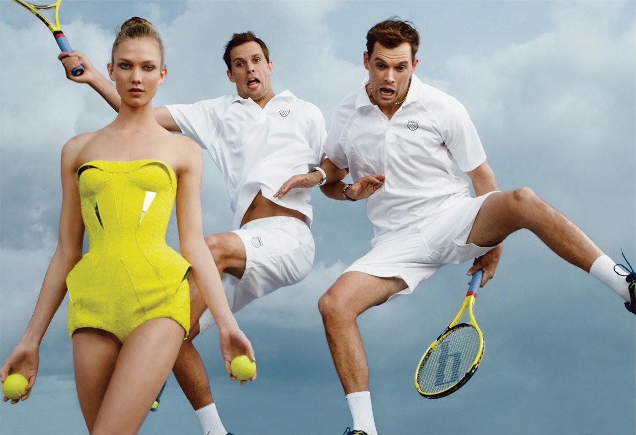 holding-tennis-dressing-094435627064.jpg