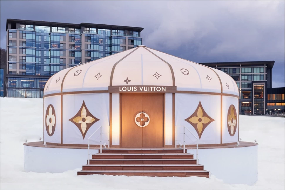 louis-vuitton-ski-pop-up.webp