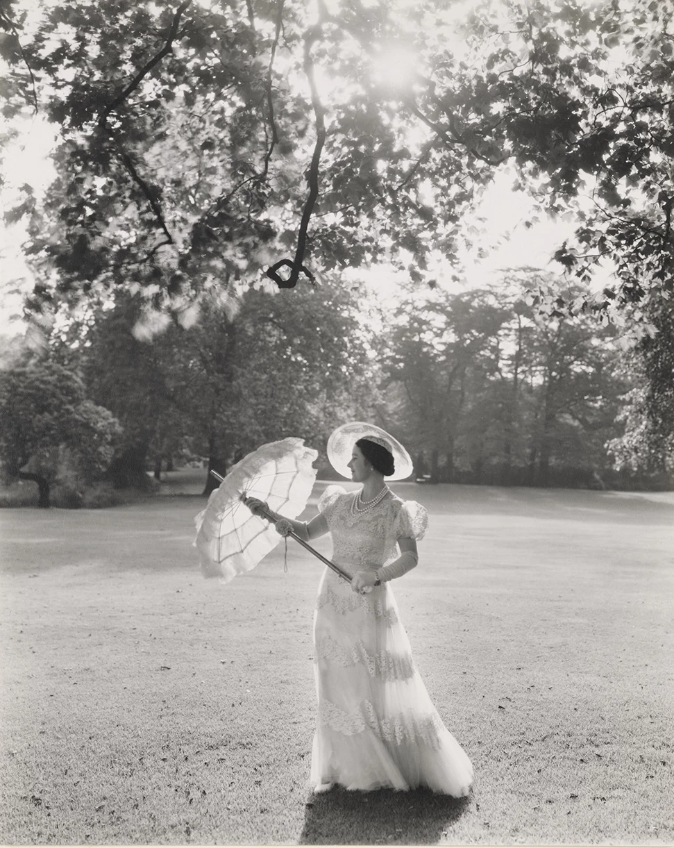 cecil-beaton-queen-elizabeth-1939.webp