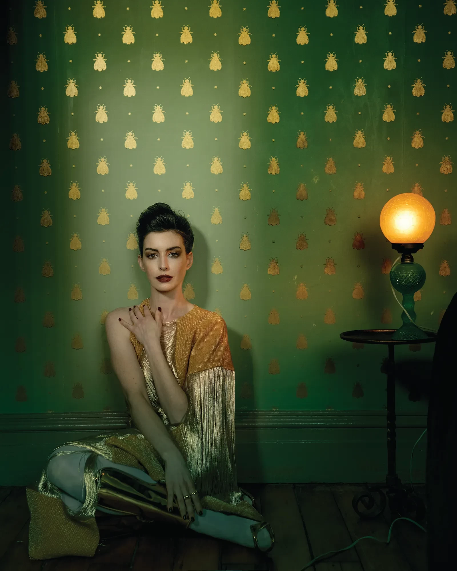 april2024-annehathaway-embed-1.webp
