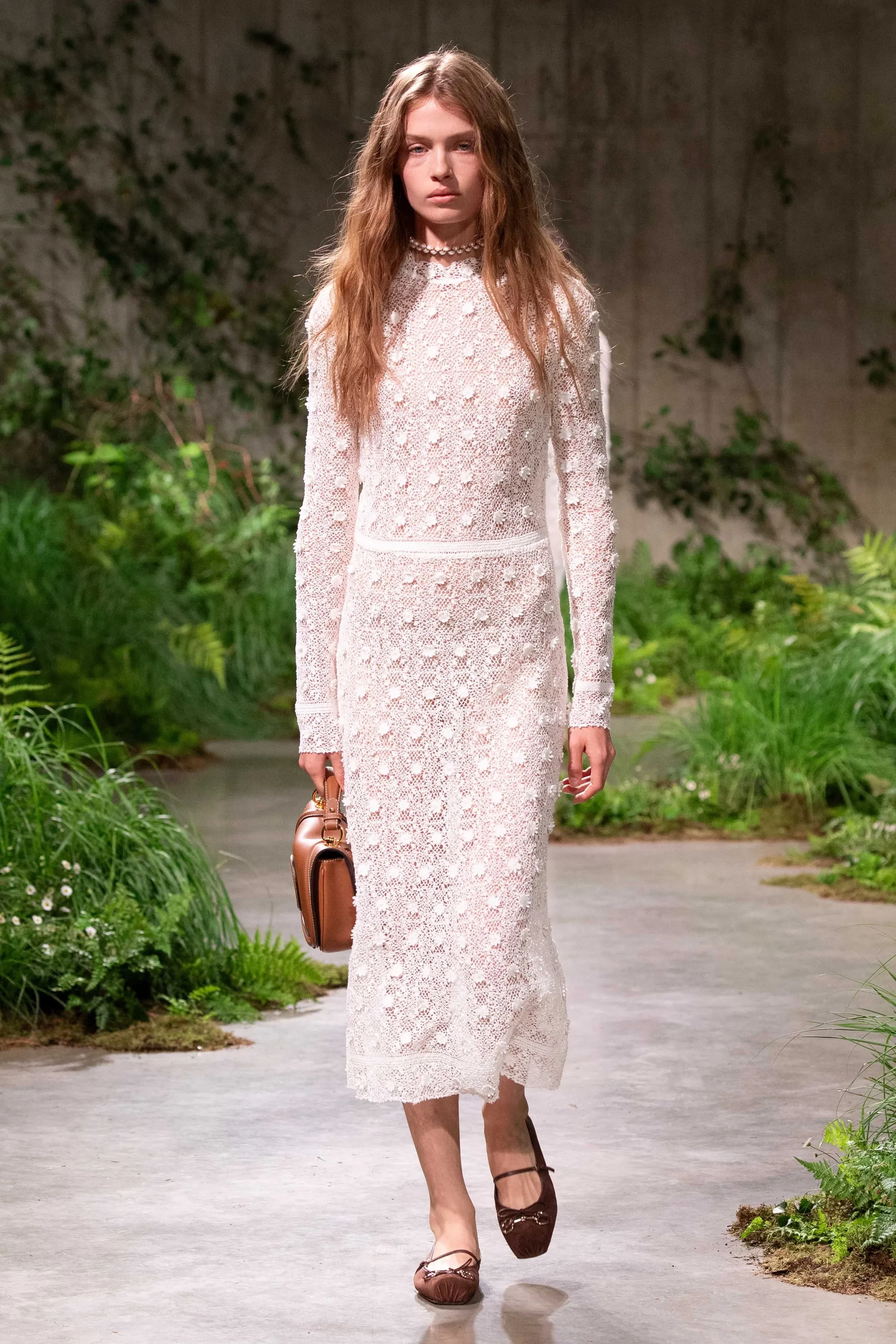 00011-gucci-resort-2025-credit-brand.webp