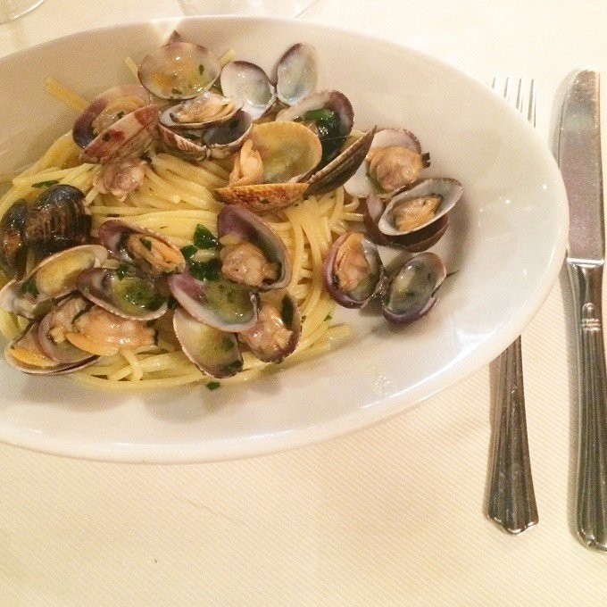 edy-restaurant-3.jpg edy-restaurant-3.jpg