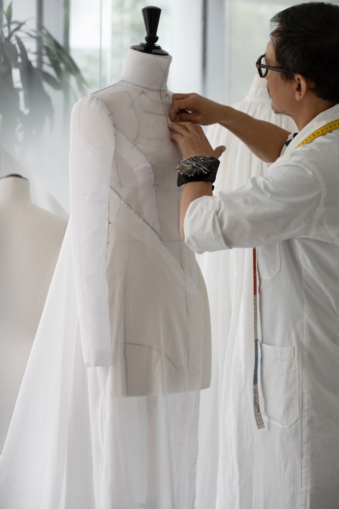 dior-savoir-faire-celine-dion-sophie-carre-1.jpg