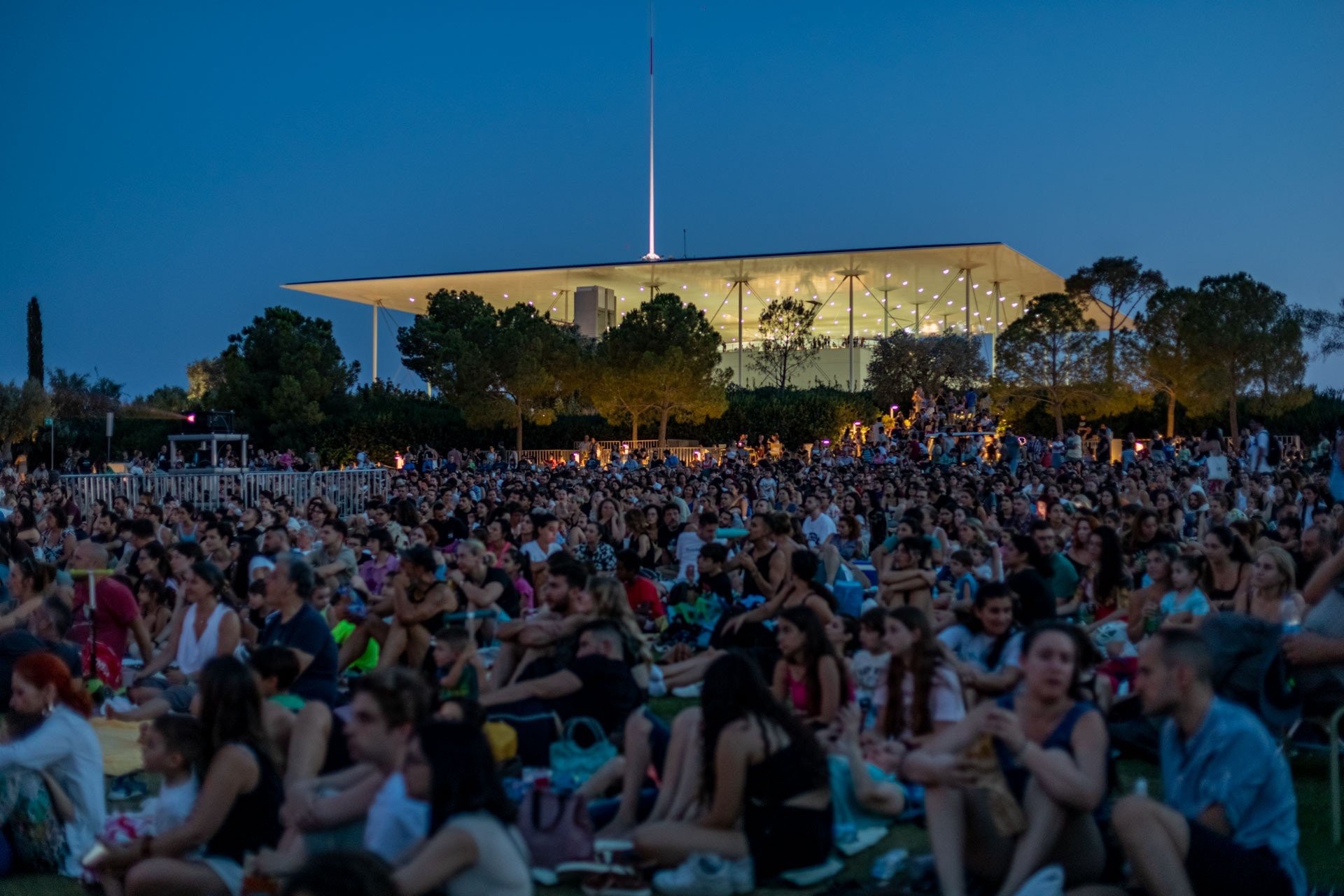 snfcc-full-moon-screening-at-stavros-niarchos-park-photo-pelagia-karanikola.jpg