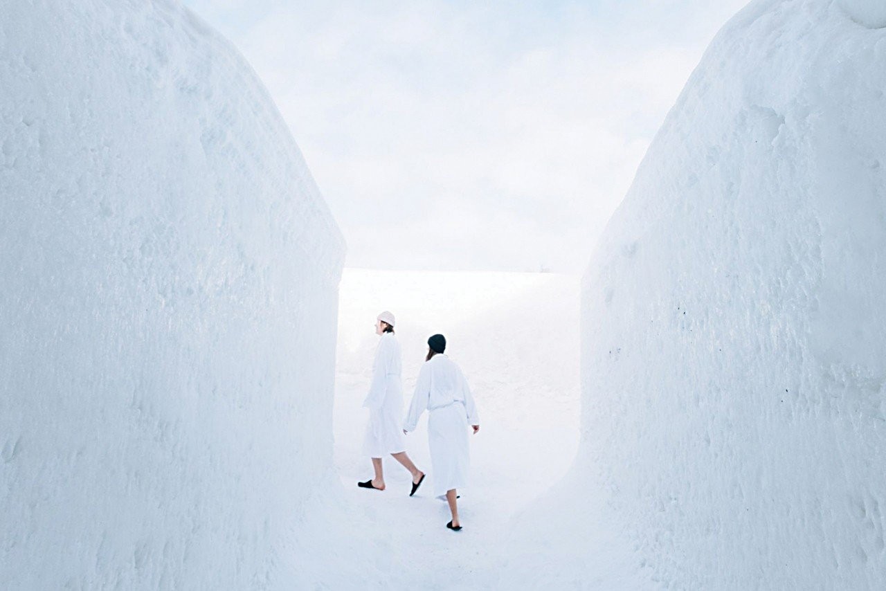 arctic-snowhotel-glass-igloos-snow-sauna-one-of-a-kind-rovaniemi-lapland-finland-3-2.jpg