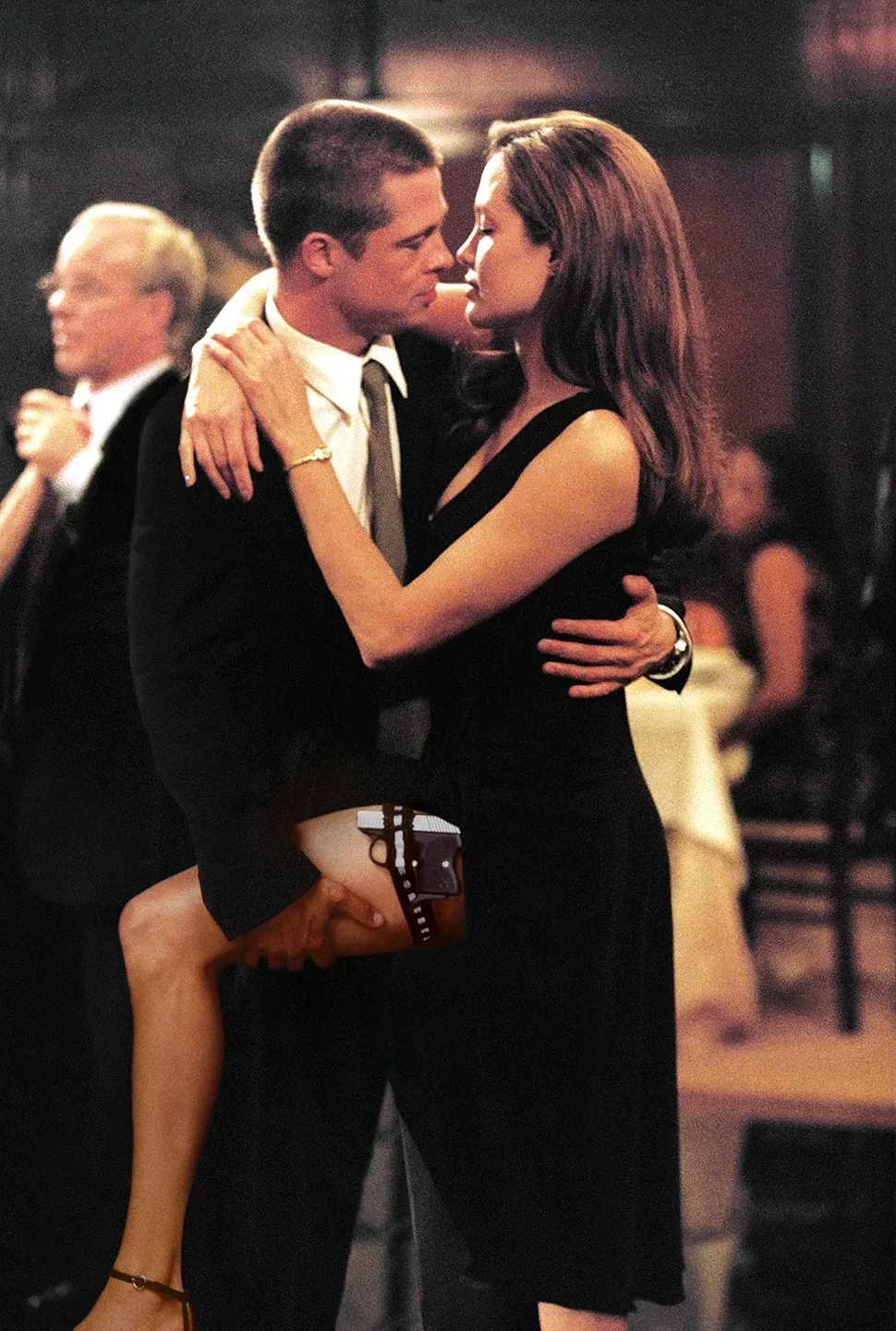 brad-pitt-angelina-jolie-mr-mrs-smith.webp