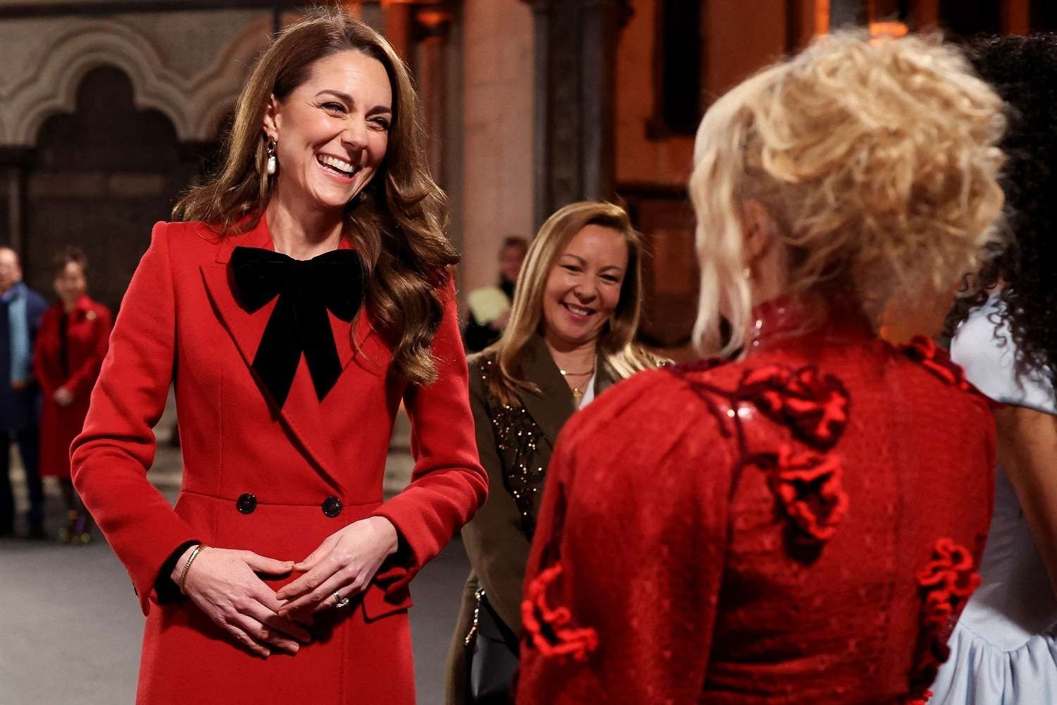 kate-middleton-carol-concert-120624-7-24332b12ced54af996babbd0739249c1.jpg