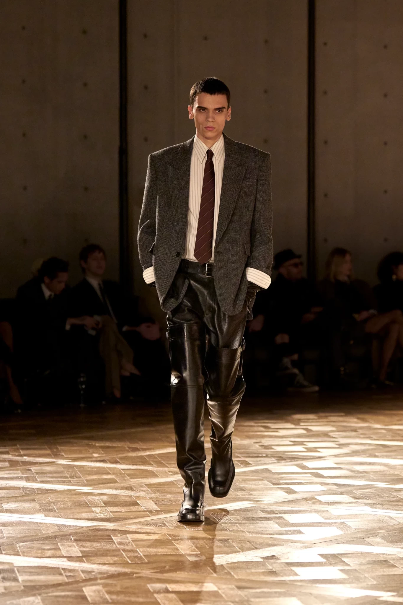 00004-saint-laurent-fall-2025-menswear-credit-gorunway.webp