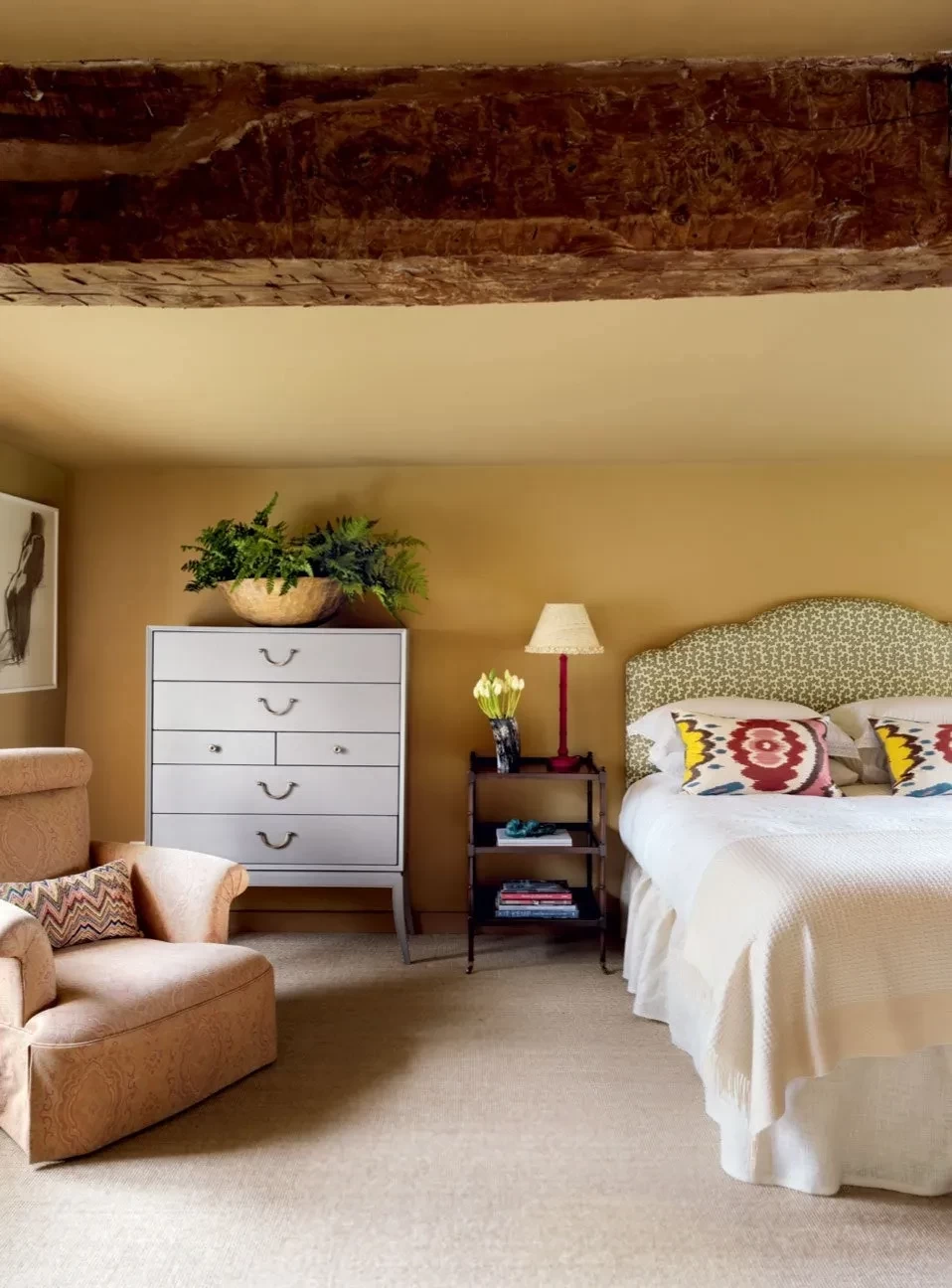 yelloe20bedroowjpeg.webp