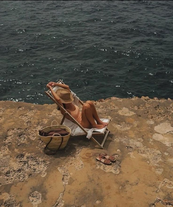 cliffside-calm-beach-chair-braided-tote-summer-sun.jpeg