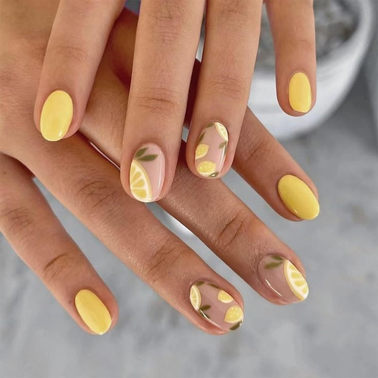 yellow-nail-inspo.jpeg
