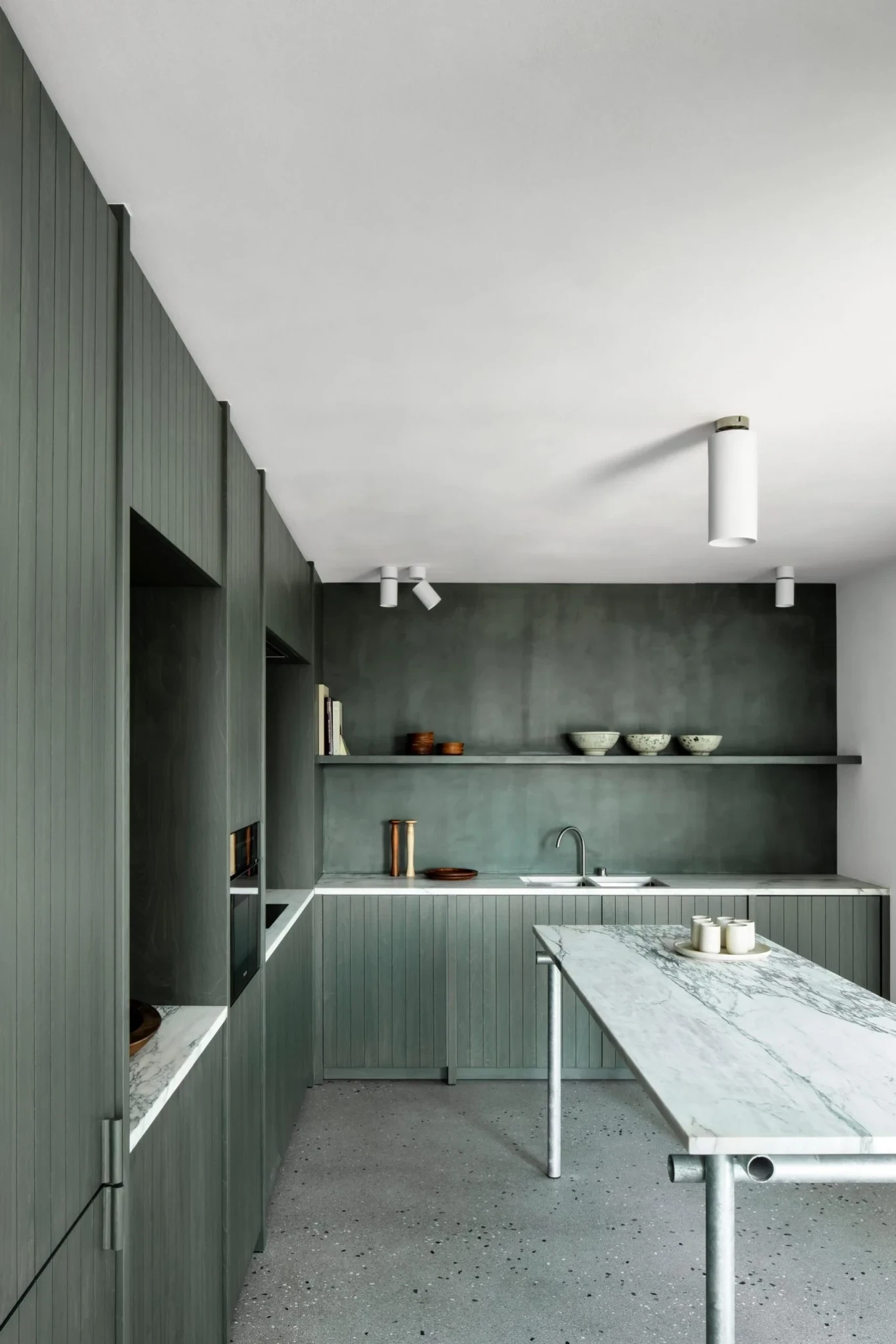 belgian-apartment-interiors-minimal-carmine-van-der-linden-thomas-geldof-dezeen-2364-col-2-scaled-1-1704x2556.webp