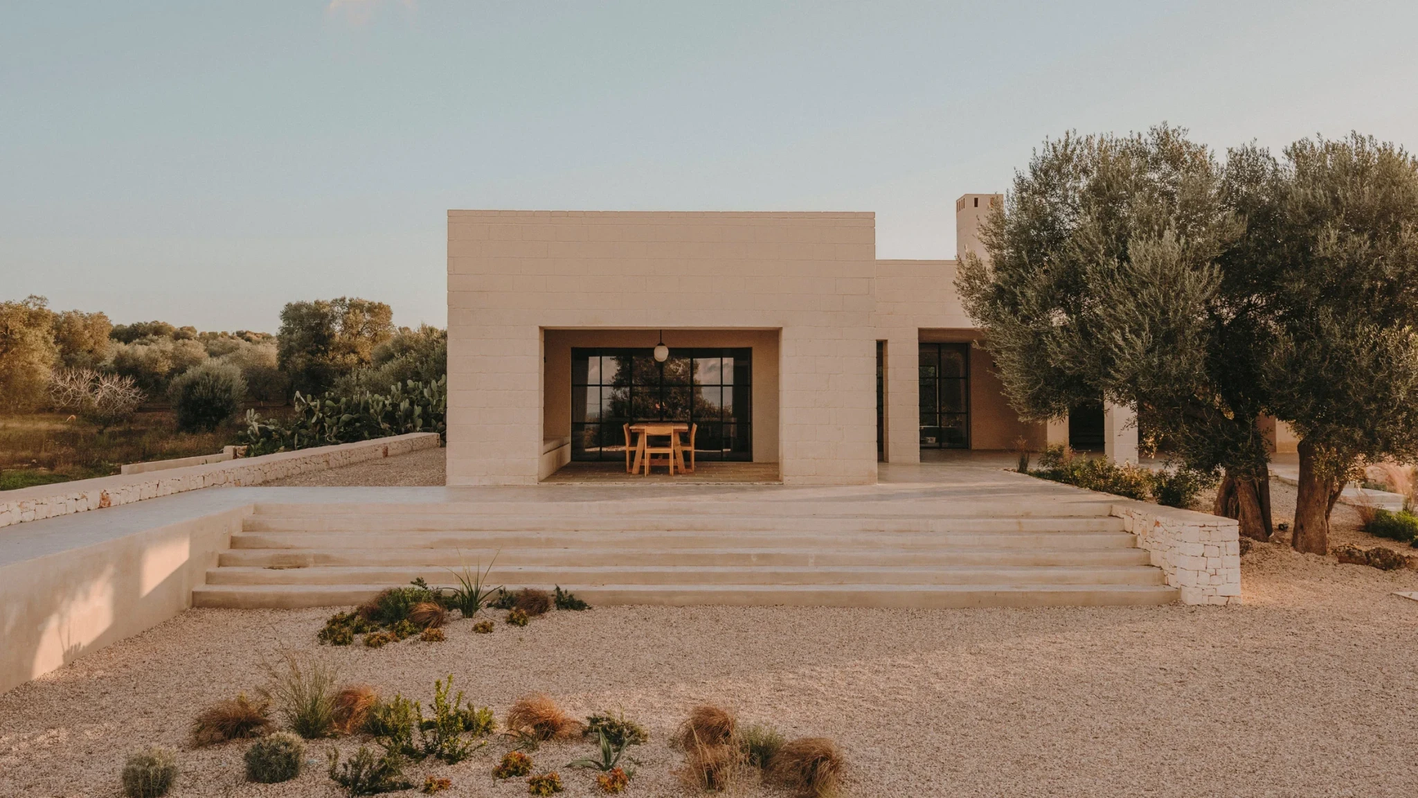 casa-maiora-andrew-trotter-architecture-italy-houses-villas-puglia-dezeen-2364-hero.webp