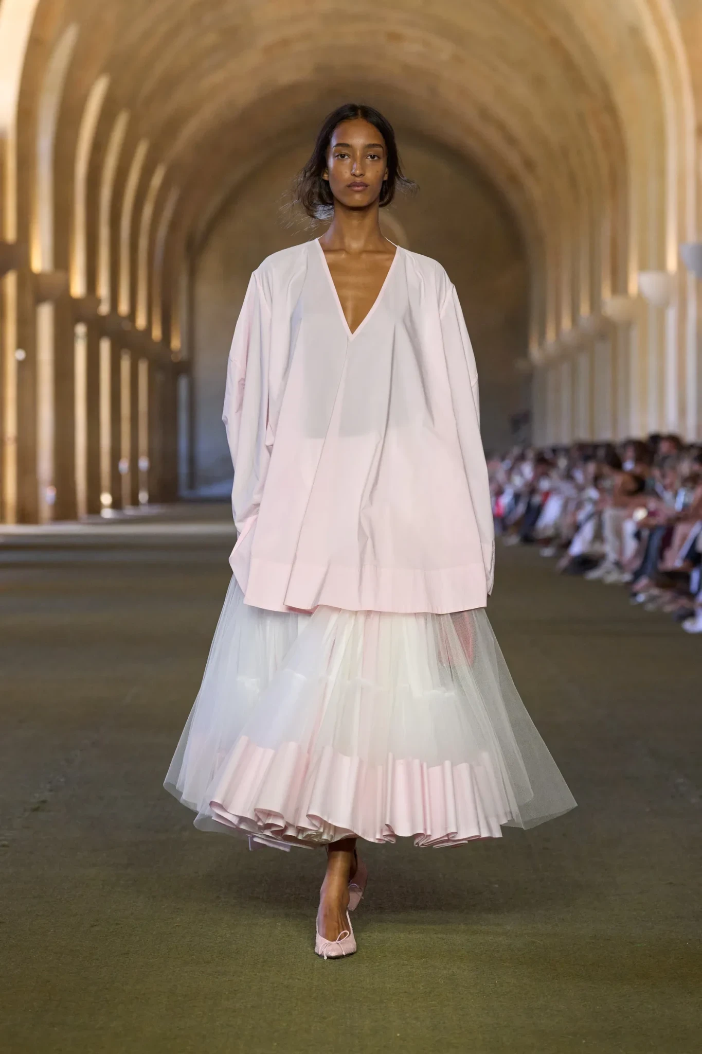 00002-jacquemus-fall-2025-ready-to-wear-credit-gorunway.webp