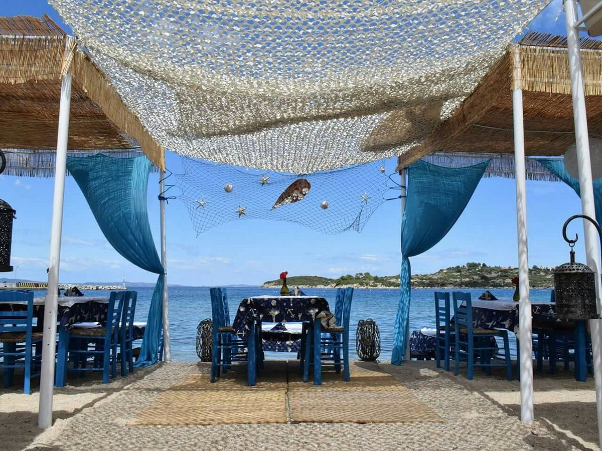 barbouni-sea-food-restaurant.jpg