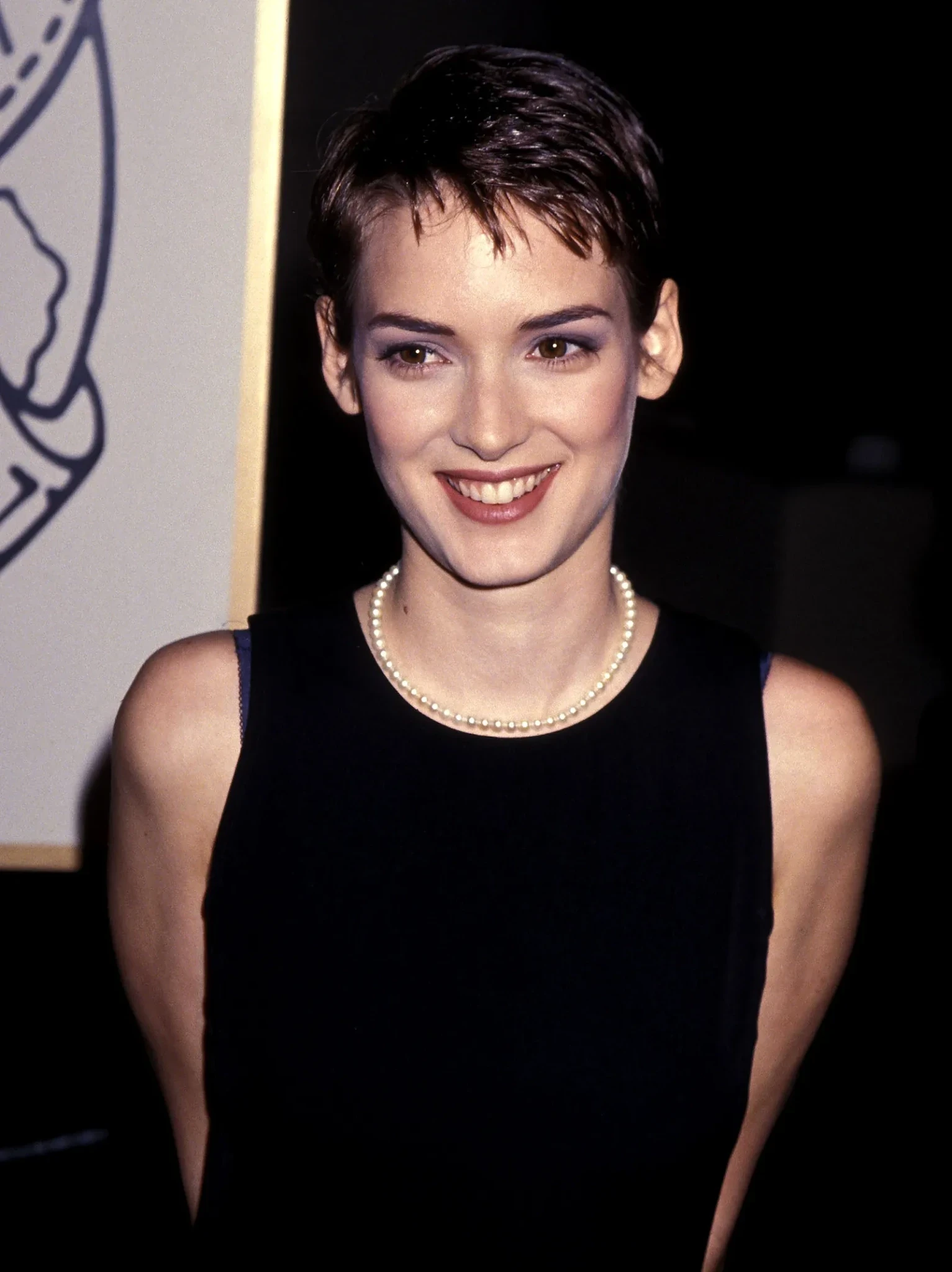 wynona-ryder-corte-de-cabello-pixie-1994.webp