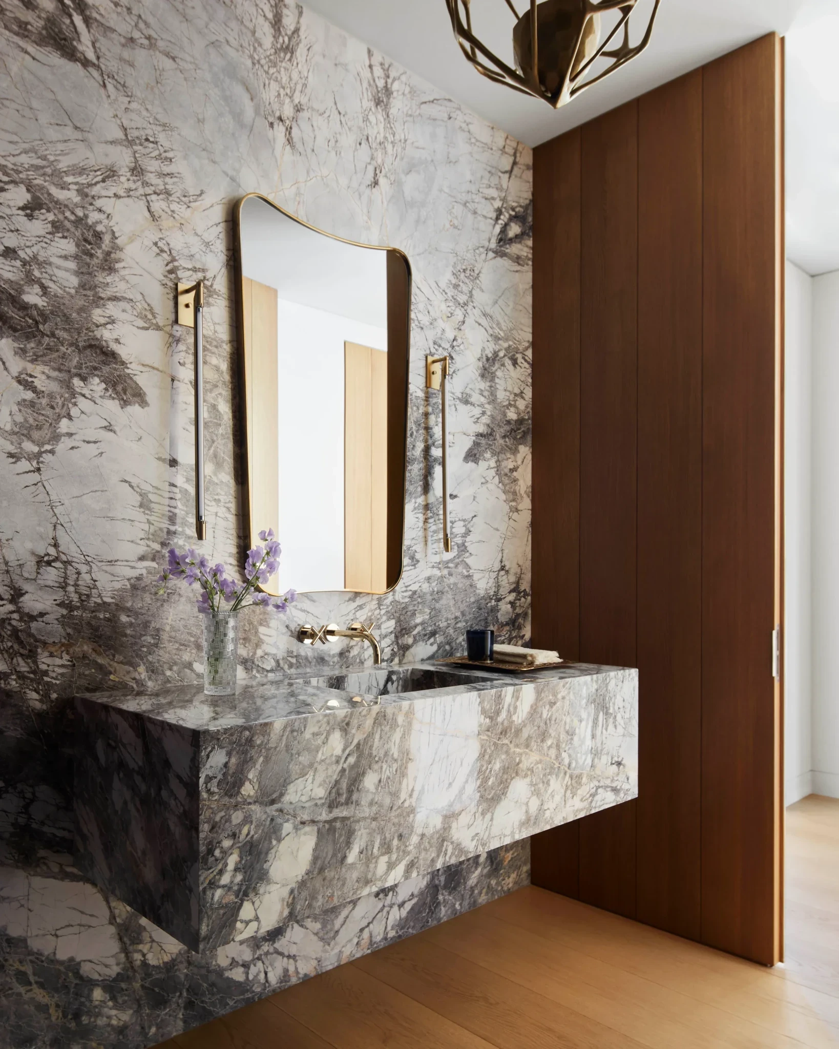 ad10024-commune20design-bathroomjpg.webp