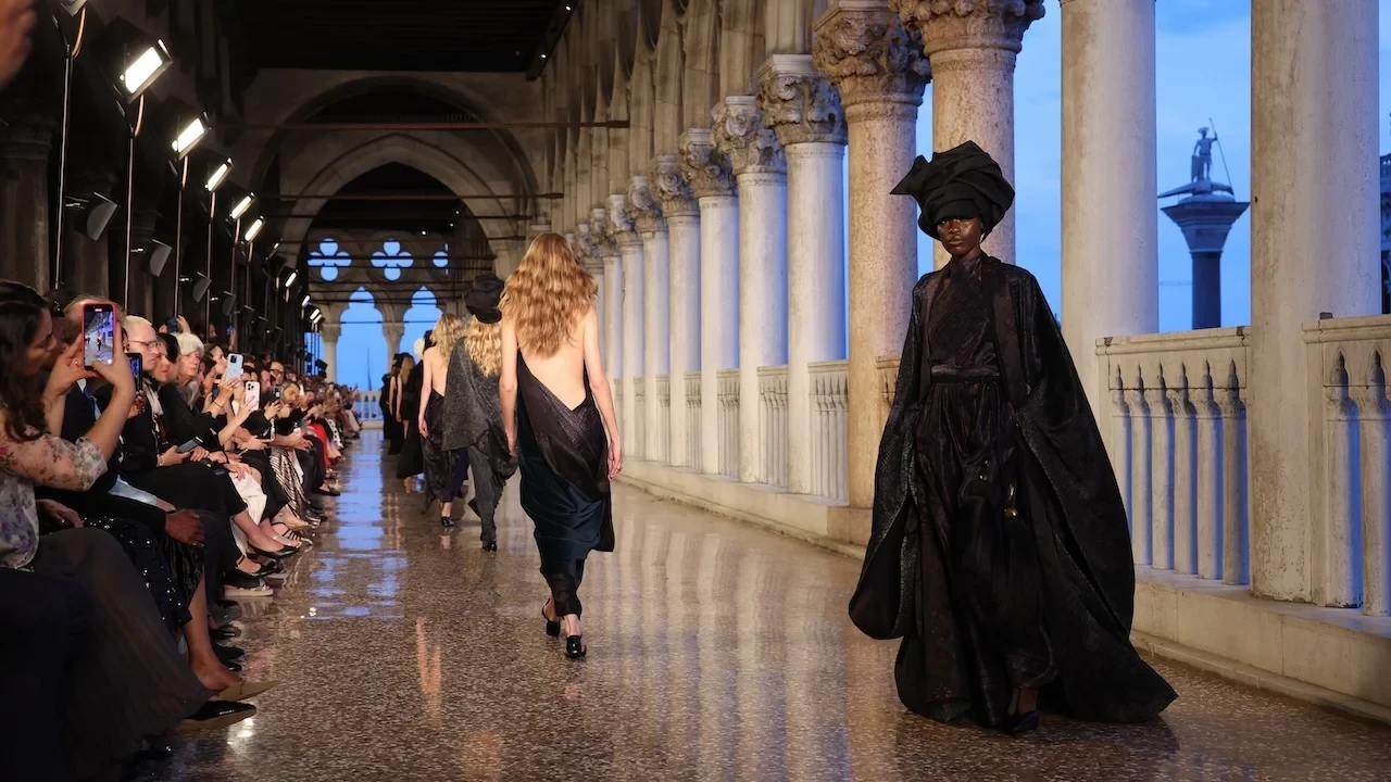 max-mara-cruise-2026-royal-palace-caserta.webp
