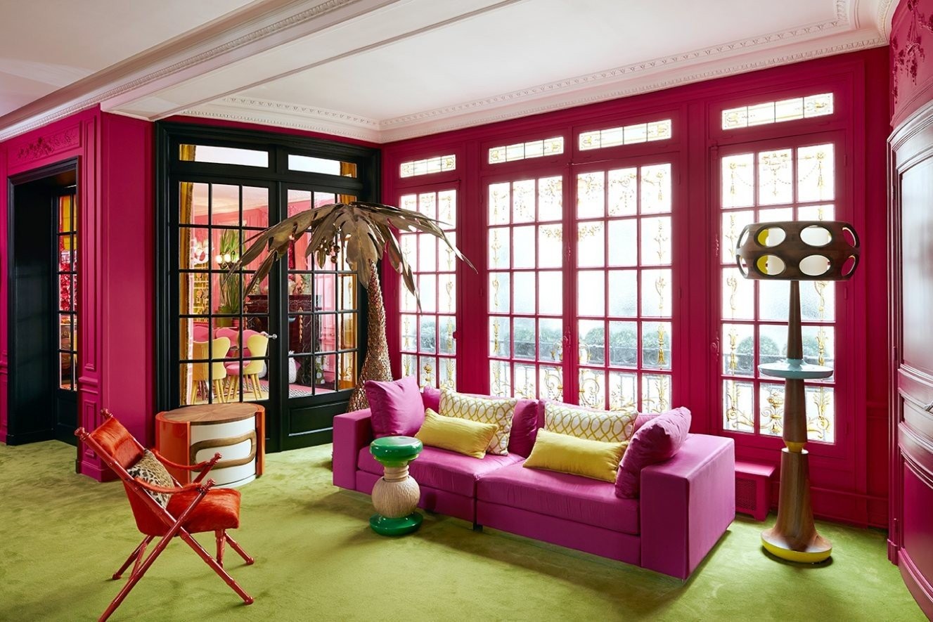 avenue-niel-apartment-colourful-design-furniture-good-art-interiors-5-1327-x-885.jpg