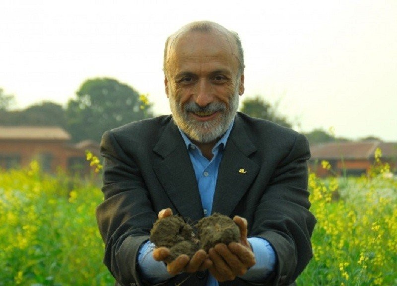 carlo-petrini.jpeg