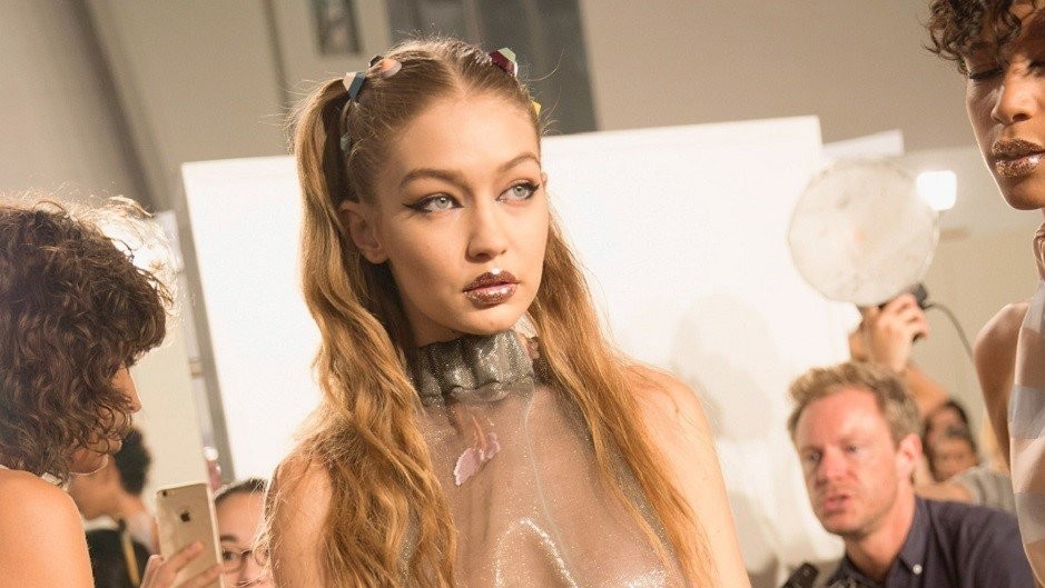 gigi-hadid-fendi.jpg gigi-hadid-fendi.jpg