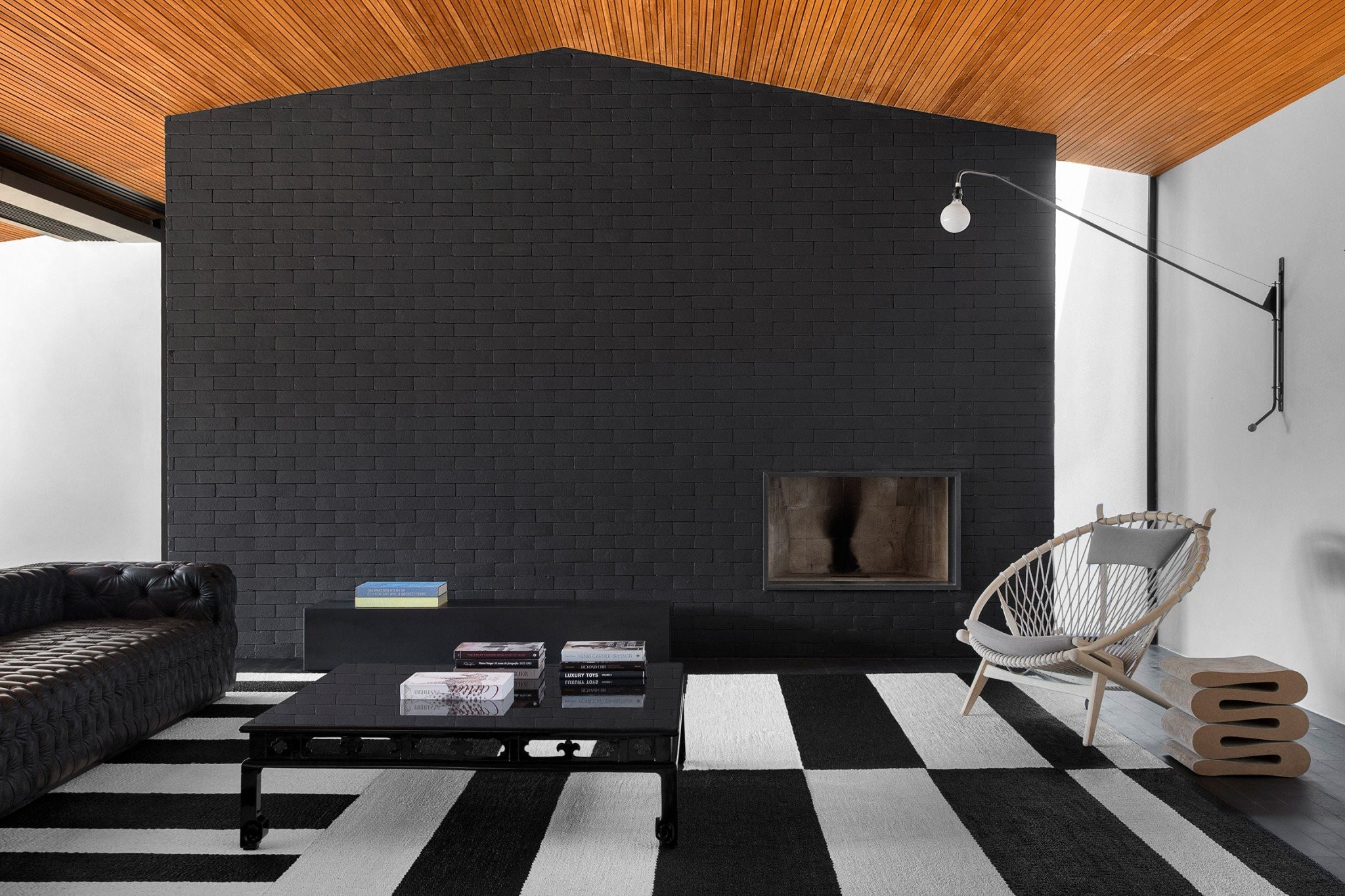 mv-house-studio-guilherme-torres-sao-paulo-brazil-dezeen-2364-col-3.jpg