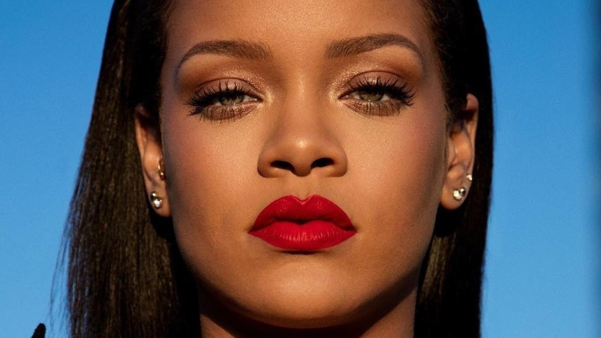 rihanna-beauty-3.jpg