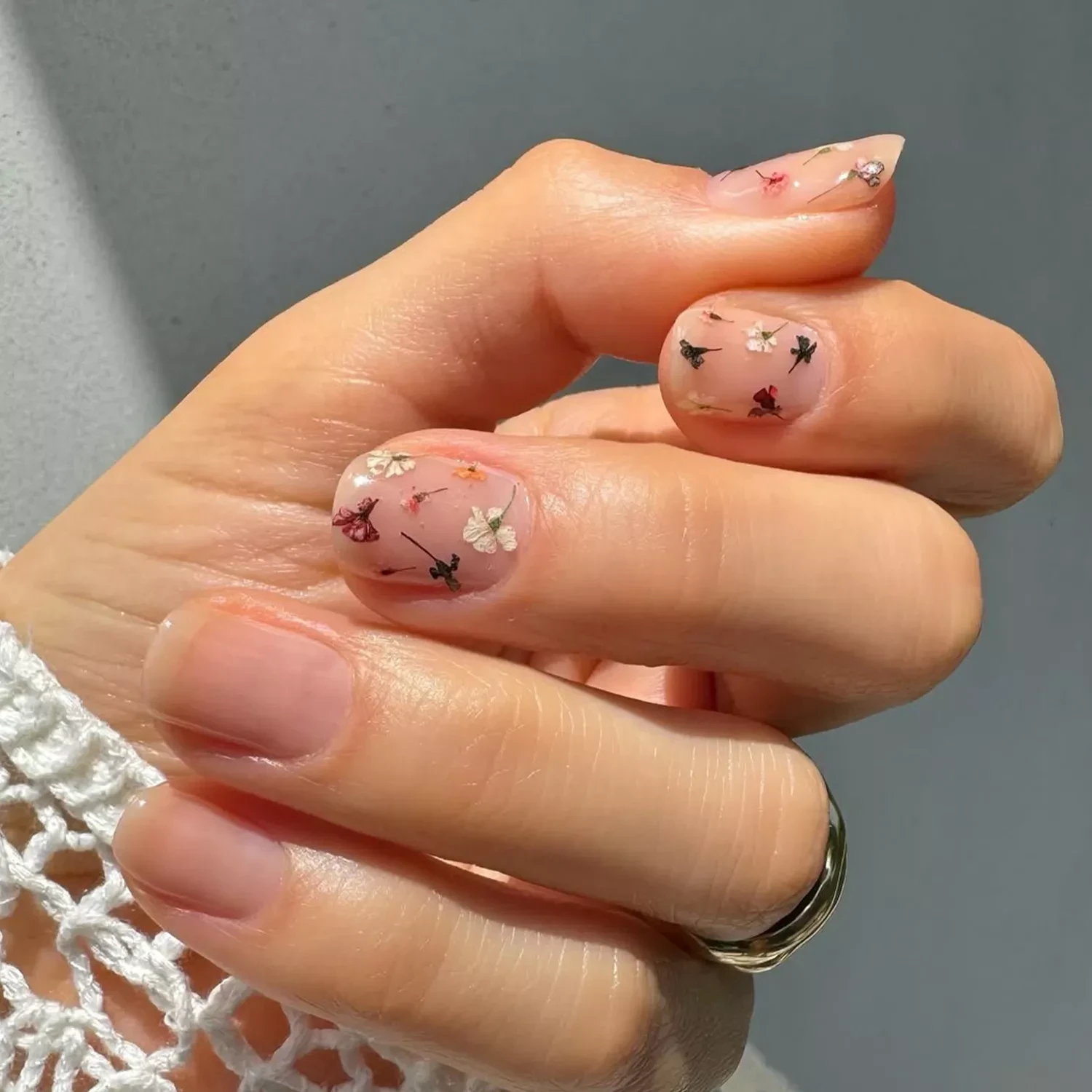 minimalistnails8-f067d1ec4c00426faca0a4bbc1f2994c.webp