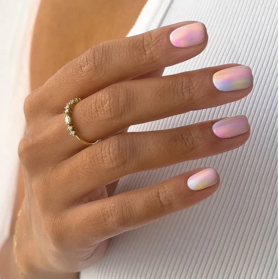 pastel-nails.webp