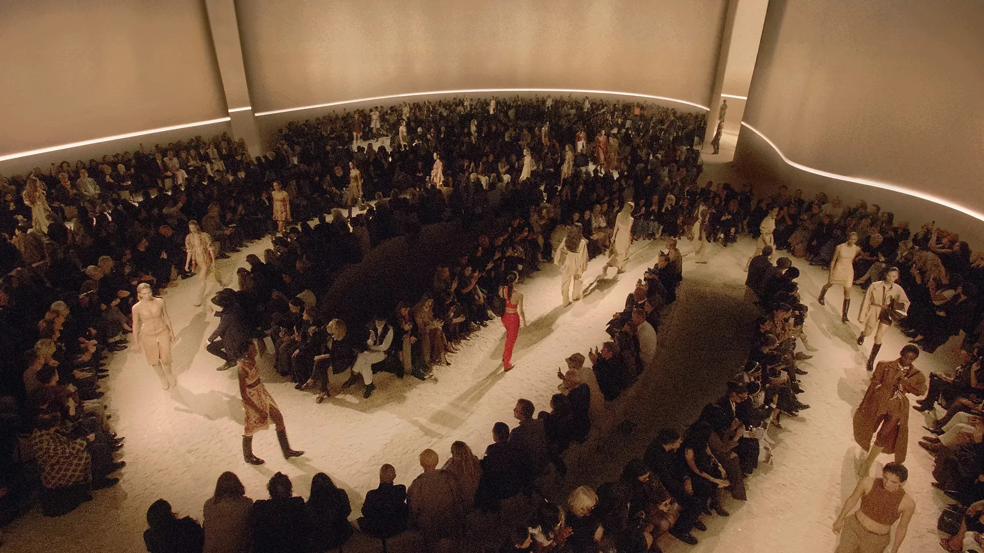 p-169-wrtw-ss26-scenography.webp