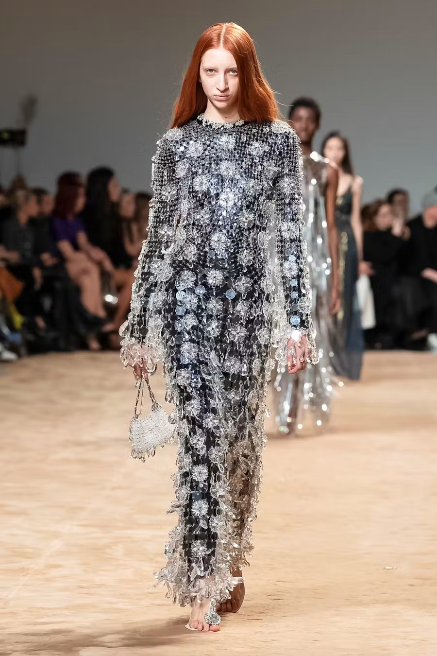 0c40667d-033e-4fdd-8d9f-0ae5bcaa1787-paco-rabanne-fw23-yannis-vlamos-look29.jpg