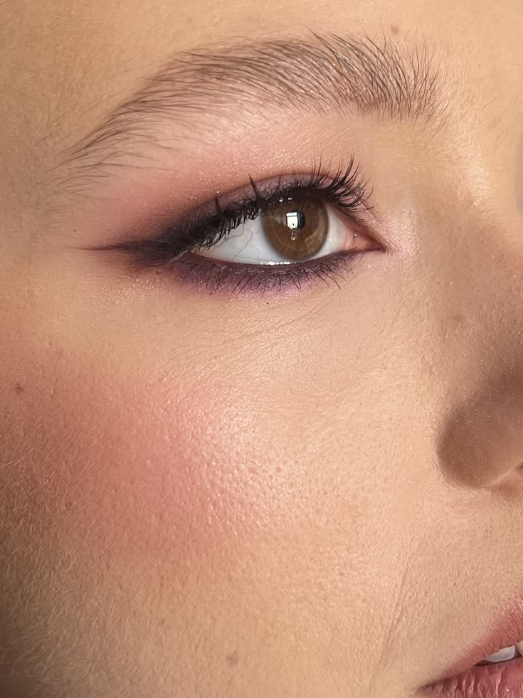 burgundy-purple-smokey-liner.jpg