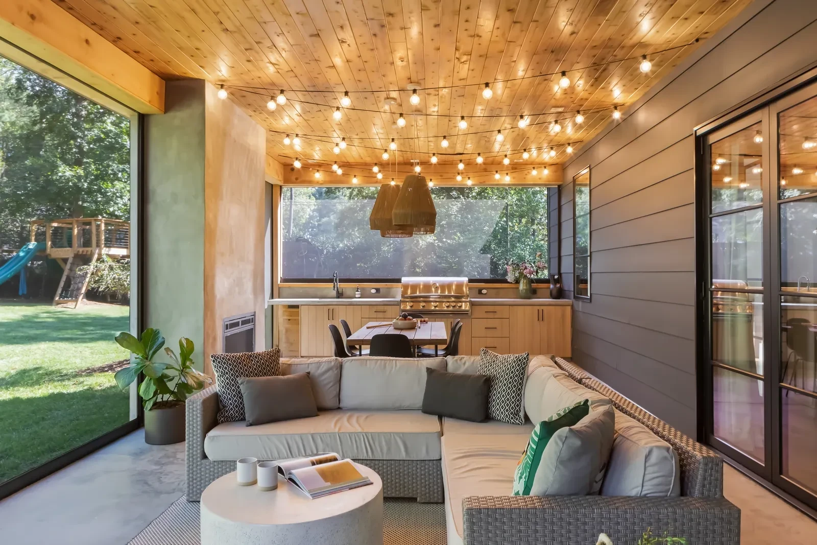 38-string-lights-style-photo-credit-catherine-nguyen-photography.webp